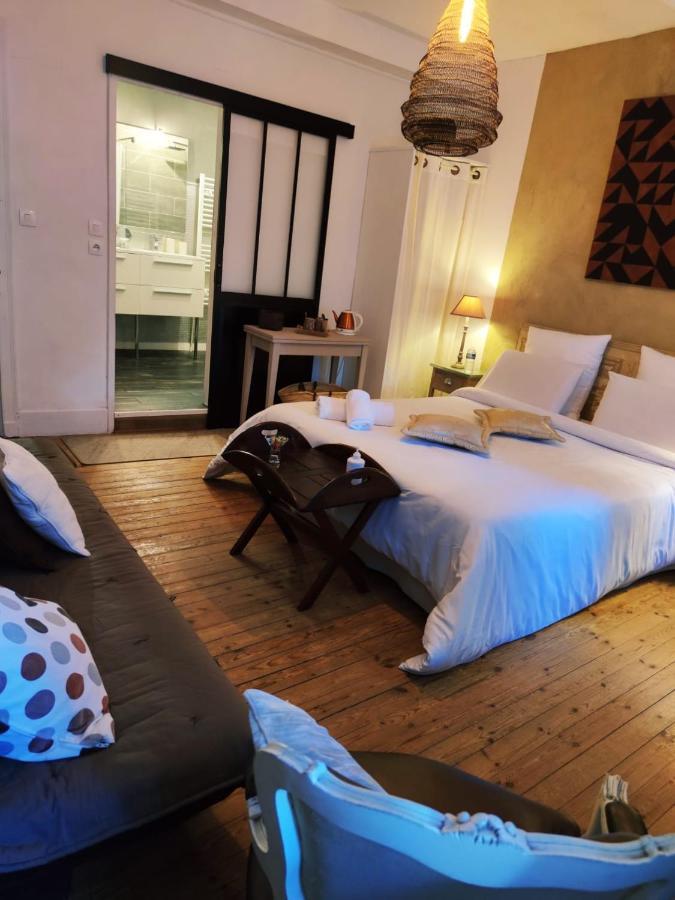 Chambre D'Hotes "Le Village" Villenouvelle Eksteriør billede