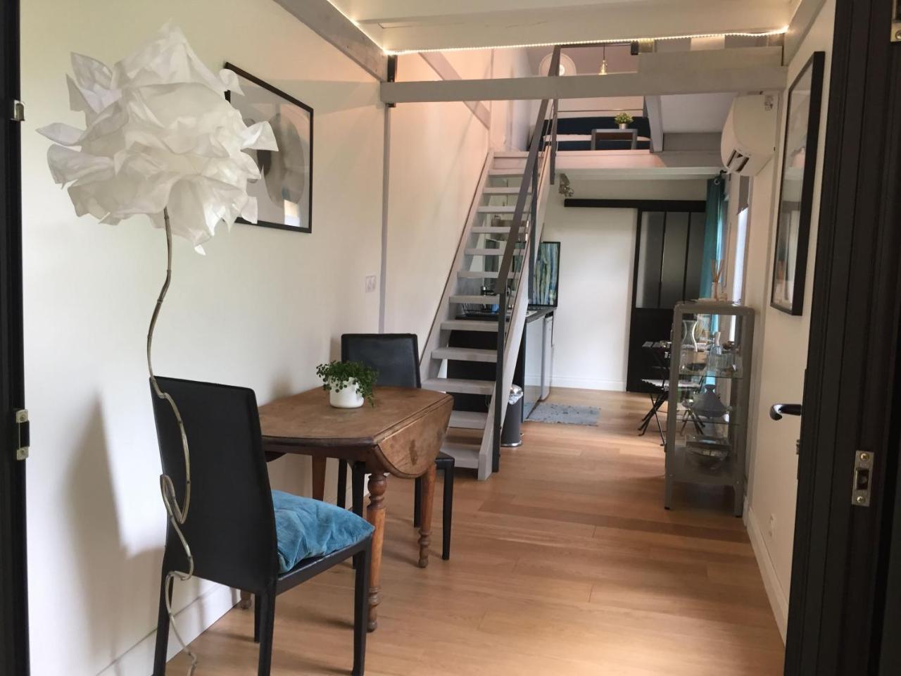 Chambre D'Hotes "Le Village" Villenouvelle Eksteriør billede